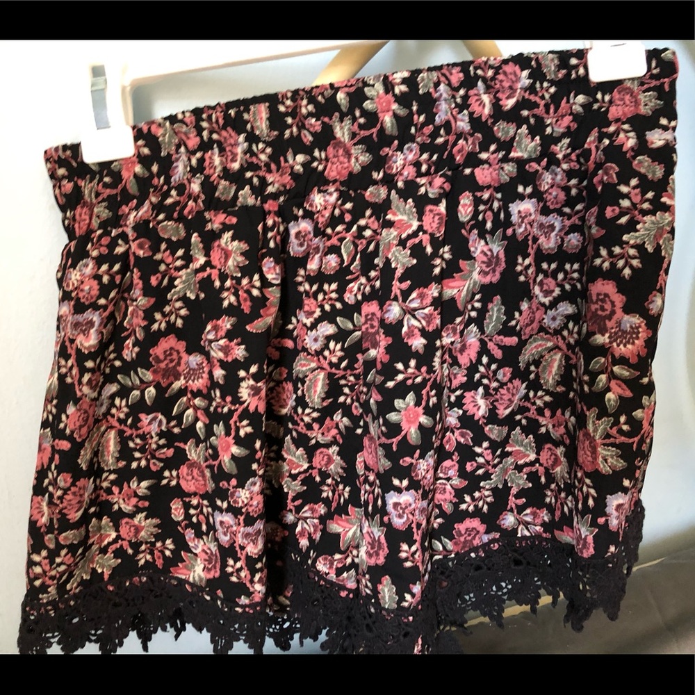 Audrey black pink floral shorts